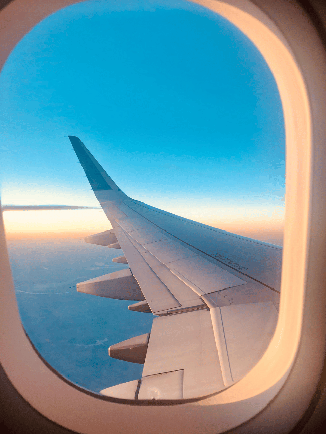 Sempre Sente Frio no Avião? Existe um Motivo Importante para Isso
