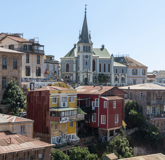 Por que Valparaíso é um ícone da arte urbana Guia do Mundo viagens viajar roteiros Capa Web Stories