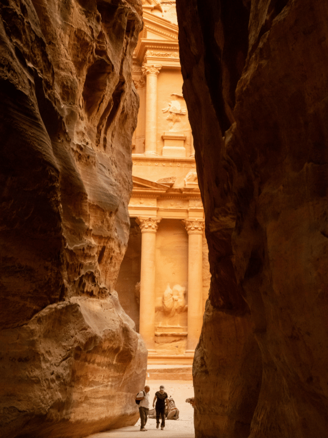 Como caminhar pelo Siq até o Tesouro de Petra?