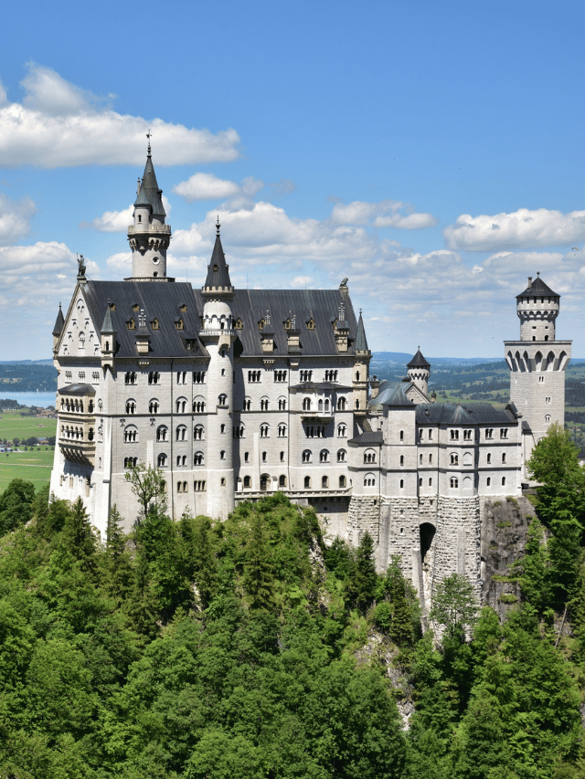 Como posso visitar o Castelo de Neuschwanstein?