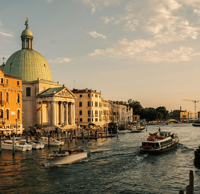 Como ver a Veneza autêntica e fugir dos turistas Guia do Mundo viagens viajar roteiros Capa Web Stories