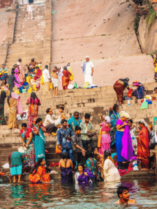 Como visitar Varanasi e entender os rituais do Rio Ganges Guia do Mundo viagens viajar roteiros Capa Web Stories