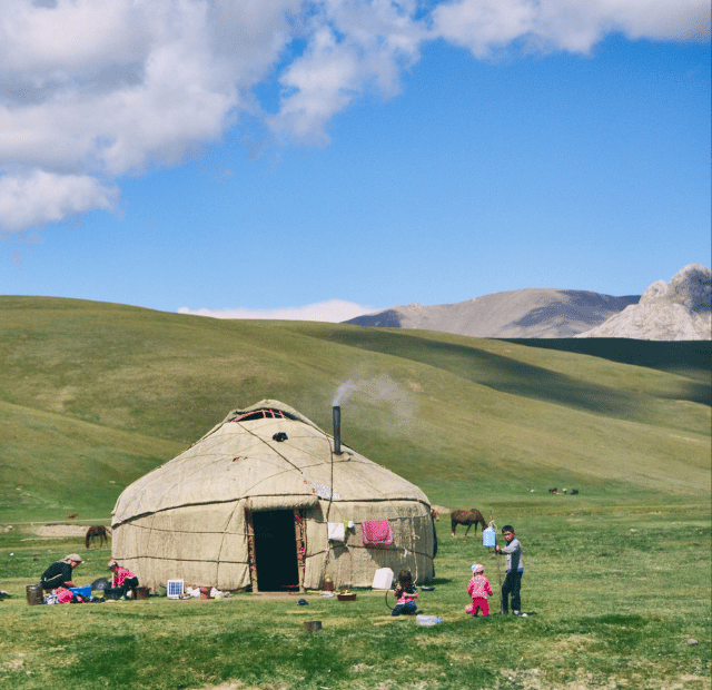 Como viver a vida nômade na Mongólia Guia do Mundo viagens viajar roteiros Capa Web Stories