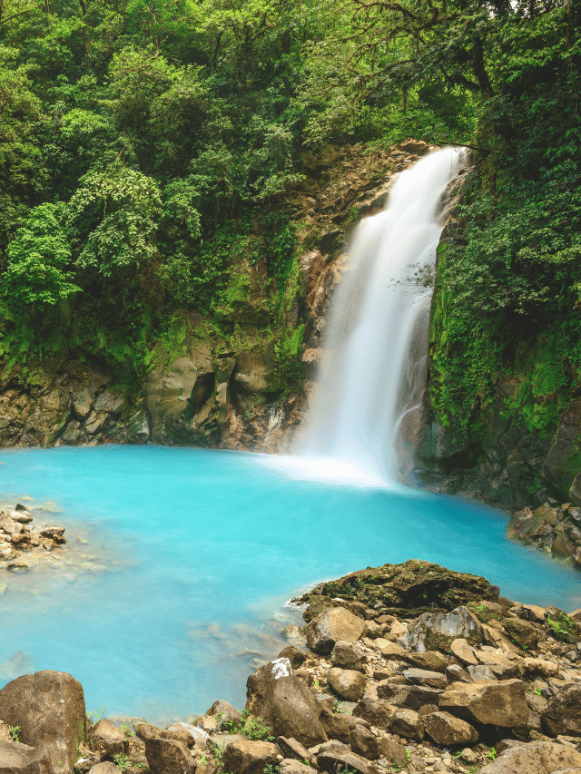 O que a ciência diz sobre a cor do Rio Celeste?