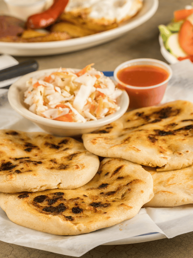 Vai a El Salvador? Você precisa comer Pupusas
